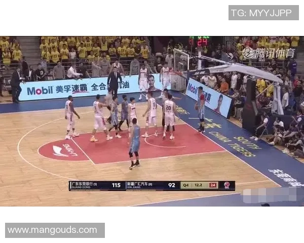 博卡青年与亚特兰大自由队激战正酣比分悬念迭起引发球迷热议